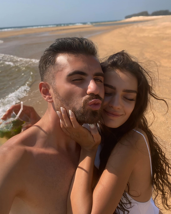 După despărţirea de Rareş, Daiana a „lovit” rapid! Artistul Faydee nu a avut scăpare!