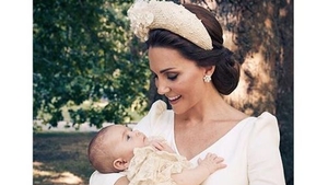 Primele imagini oficiale de la botezul Prințului Louis de Cambridge!