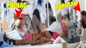 Ce au fost si ce au ajuns! In ce ipostaze au fost filmati Cristi Pulhac si Adrian Ropotan