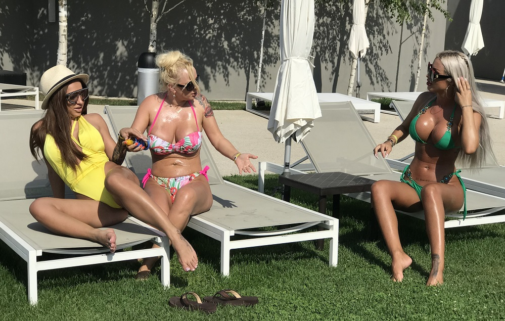Loredana Chivu, Denisa Despa și Simona Trașcă au oferit un adevărat recital senzual
