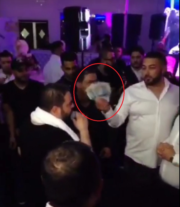 Sub atenta supraveghere a lui Denom, Florin Salam a primit sume fabuloase pentru dedicații