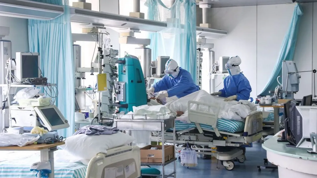 Se anunță explozie de cazuri la ATI în luna decembrie. Doctor în microbiologie moleculară: “Vor veni valurile 3 și 4”