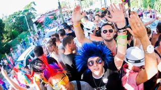 Peste 70.000 de oameni la Liberty Parade! Au dansat incontinuu mai bine de 12 ore