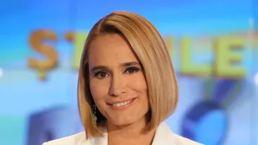 Andreea Esca a ieşit în oraş cu fetele! Vezi cum a petrecut de ziua ei!