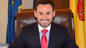 Europarlamentarul Gheorghe Falcă a dezvăluit că a fost diagnosticat și operat de cancer: „Începe bătălia pentru a rămâne împreună cu cei dragi”