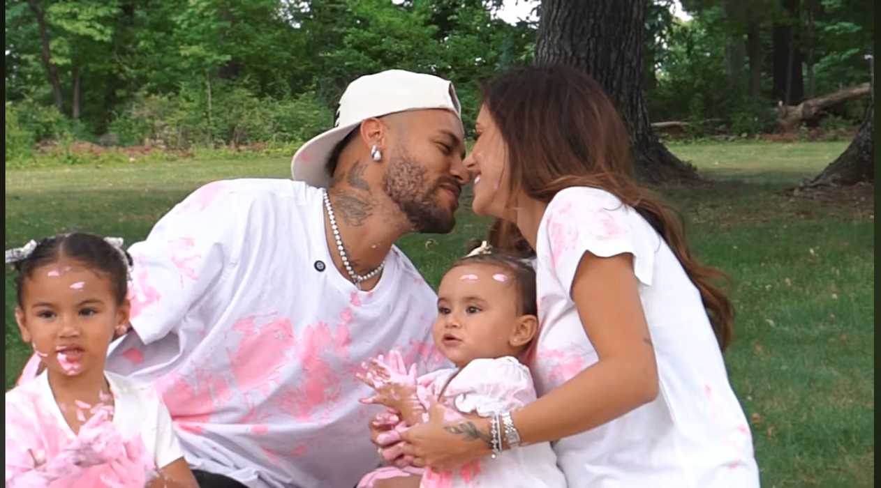 Neymar, tată pentru a 5-a oară! Fotbalistul și Bruna Biancardi au dezvăluit sexul bebelușului