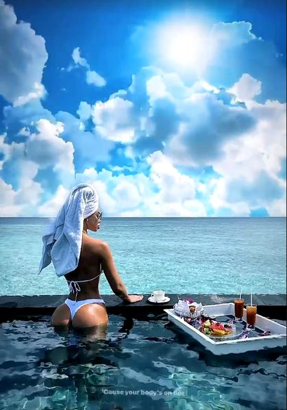 Bianca Drăgușanu în Maldive