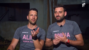 Cum au reacţionat Adi Nartea şi Cosmin Vîjeu, după ce un homeless le-a oferit "cazare", la Asia Express