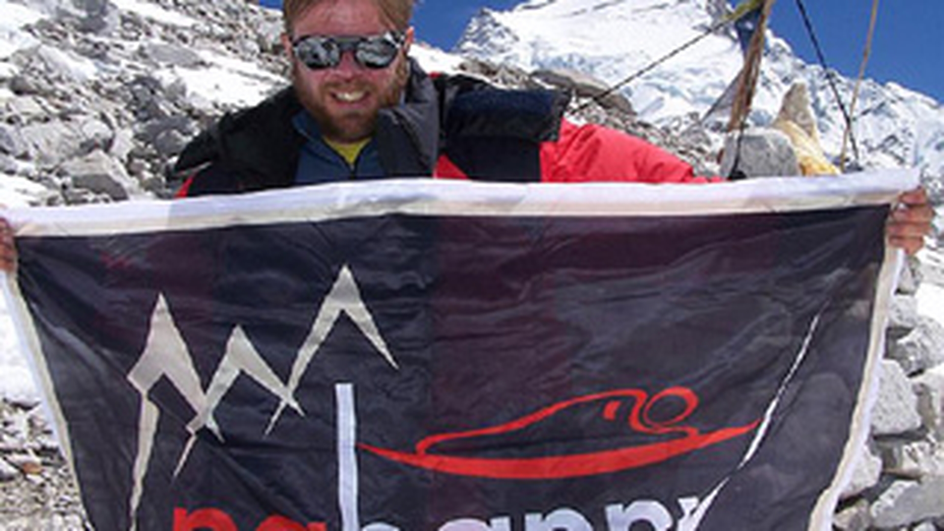 Alpinistul aradean ajuns pe K 2 se reface dupa perioada de "post fortat"