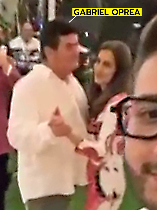Gabriel Oprea, fostul ministru de Interne, și-a schimbat look-ul! Arată ca-n tinerețe!