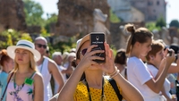 Supraturismul a ajuns și în România! Două orașe tot mai populare în rândul străinilor se confruntă cu efectele neașteptate ale aglomerației