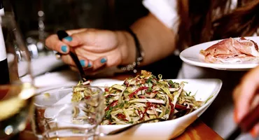 Mâncare la pachet din restaurant, în propria caserola. Directiva venită de la UE