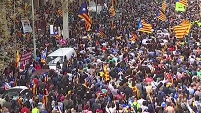 VIDEO / Catalonia şi-a proclamat independenţa, Madridul aprobă aplicarea articolului 155