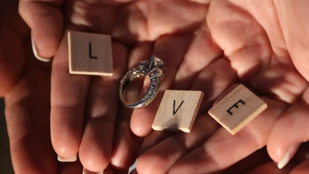 Cum să NU o ceri în căsătorie. Ce greșeli trebuie să eviți