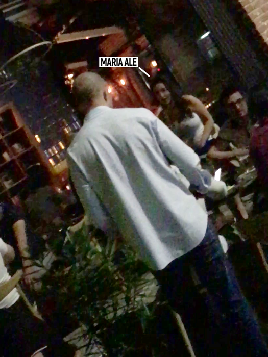 Maria Ale a fost alături de o prietenă în NUBA Cafe