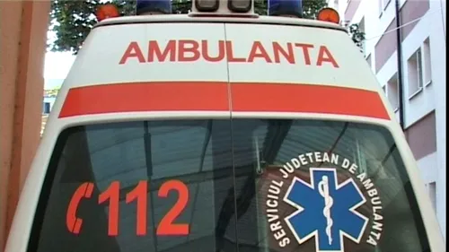 O femeie din județul Sălaj a murit după ce ambulanța care o ducea la spital a fost implicată într-un accident