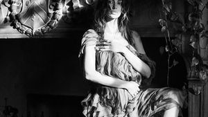 De ce a ţinut Mădălina Ghenea sarcina ascunsă timp de 8 luni