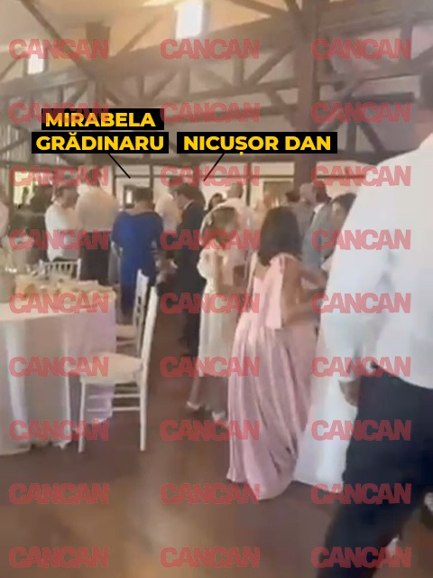 IMAGINI BOMBĂ. Nicușor Dan, show pe ringul de dans la o nuntă, lângă București! Președintele s-a distrat în weekend cu prima doamnă și fiul lor, Antim