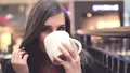 Cafeluța de după-amiază. Consecințele unui obicei foarte des întâlnit
