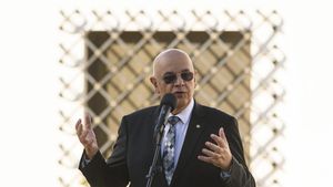 Raed Arafat, decizie fără precedent, după uciderea lui Mario Berinde. Propune legea care le va da interzis copiilor pe rețelele sociale