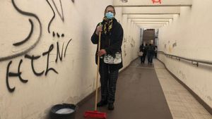 Povestea impresionantă a unei românce care cerșește în Italia. Aceasta a câștigat respectul locuitorilor din Bari. Cum a reușit?
