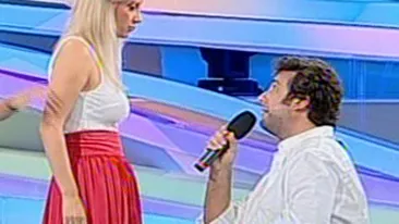 VIDEO Uite ce circ au facut Simona Trasca si italianul in culisele Acces Direct: Nu mai vreau ceasul, sa si-l bage in c*r