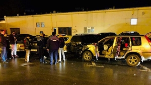Accident grav în Vaslui! Un șofer de 18 de ani a spulberat 5 mașini în parcarea unui mall