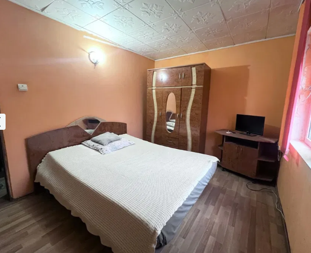 Orașul din România în care poți cumpăra cu 18.500 € un apartament mobilat și utilat. Este la etajul 2 și are 54 m² / sursă foto: OLX
