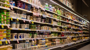 De necrezut! Ce a putut să găsească un român într-o cutie de lapte luată dintr-un supermarket din Satu Mare: „Doamne ferește!”