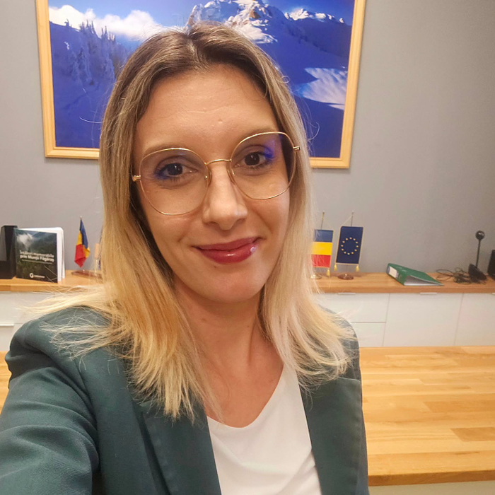 Ce a făcut Diana Buzoianu cu pisica devenită populară. Ce decizie a luat după ce s-a schimbat Guvernul