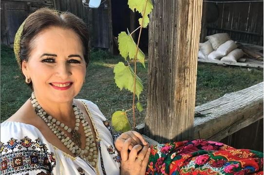 Scandal în lumea muzicii populare! ”Îți spun direct, îmbârligătoare!” / ”Ești prea jos!”