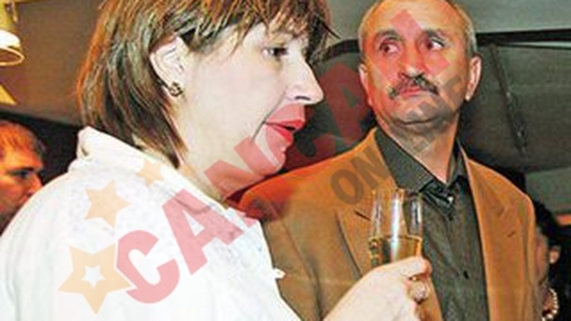 Petrec Revelionul separat