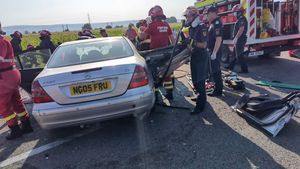 Cine sunt victimele tragediei de la Bacău. Șoferul care se întorcea din Marea Britanie și-a pierdut soția și doi dintre copii. FOTO
