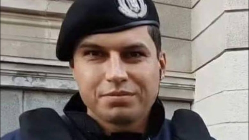 Drama jandarmului care a lovit un protestar! Are un copil bolnav de cancer care trăieşte fără un rinichi 