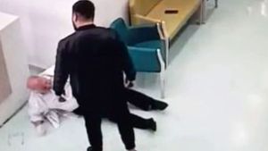 VIDEO. Medic ginecolog din Galați, rupt cu bătaia în spital! Ce a declarat victima