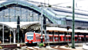 O femeie a adormit în tren, iar când s-a trezit a avut un șoc. Uluitor ce se afla lângă ea