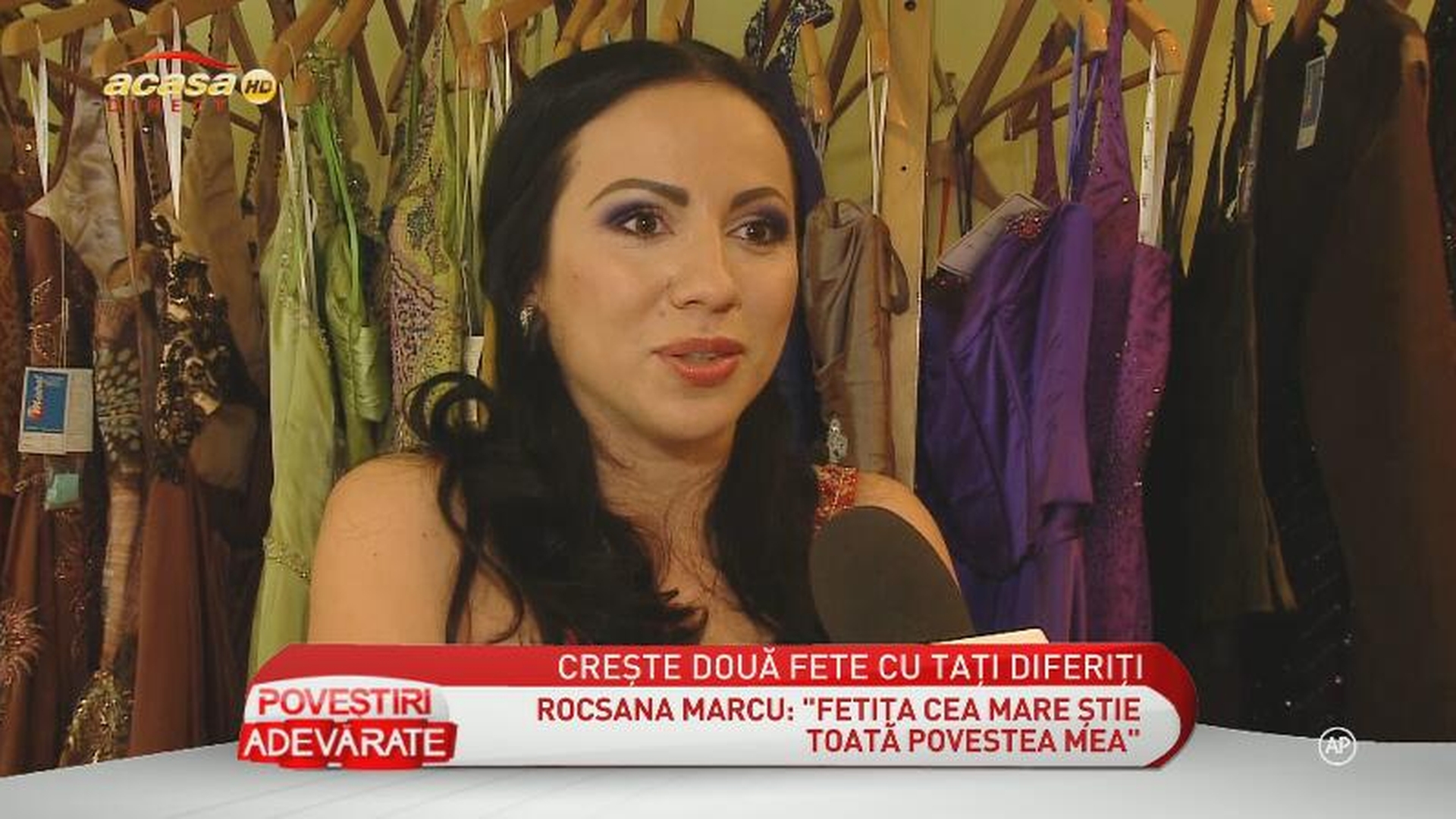 Rocsana Marcu mai vrea un copil, deşi are deja două fetiţe pe care le creşte singură: "Poate e o dovadă de egoism"