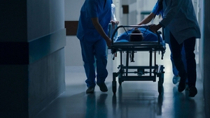 Modificarea stării de alertă care îi face pe șefii spitalelor mai presus de lege. Managerii nu vor mai putea fi dați afară