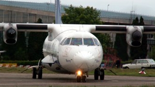 Un avion este blocat pe Aeroportul Otopeni de mai bine de 4 ore!