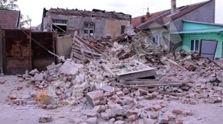 O casa din Oradea s-a daramat in urma unei interventii a muncitorilor