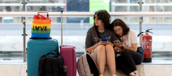 „Ți-ai lăsat cuptorul pornit?” Gluma din aeroport care i-a făcut pe turiști să intre în panică