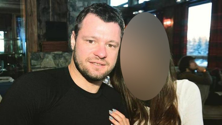 Telenovela începutului de an în showbiz. Celebrul Săgeată s-a răzbunat pe iubita infidelă. După ce logodnica i-a fugit cu altul la Miami... Fotbalistul i-a dat ”fatala” fotomodelei de la Urlaţi! Ce a putut să-i facă pe Instagram # În schimb, ea i-a trimis o avalanşă de mesaje: ”Idiotule... Eşti un mare bou! A trebuit să strici tu totul!”