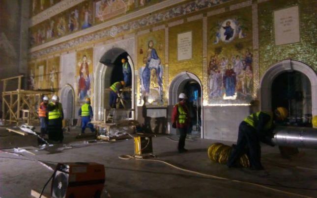 FOTO. În ce stadiu se află lucrările la Catedrala Mântuirii Neamului cu doar cinci zile înainte de sfințire. Imagini din interior