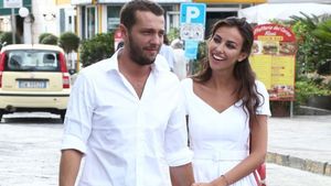 MĂDĂLINA GHENEA şi-a etalat burtica de gravidă la plajă! Imaginea i-a cucerit pe fani