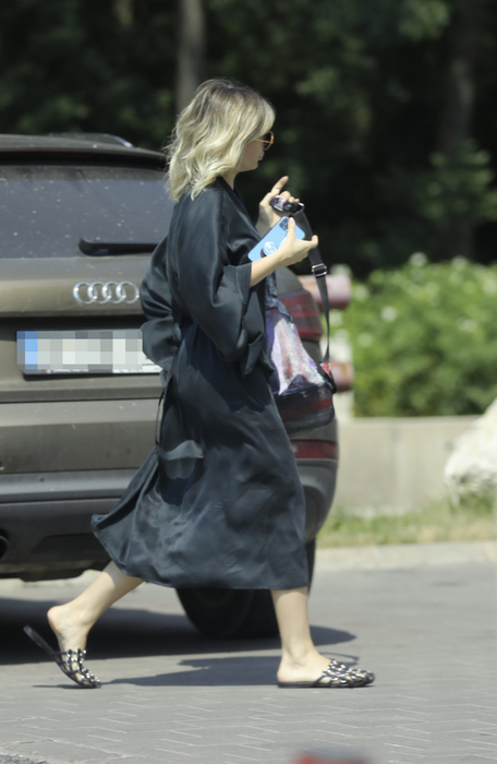 Gina Pistol abordează o ținută lejeră
