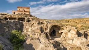 Check in | Cum a fost experiența la Uplistsikhe din Georgia. Cât am plătit pentru orașul rupestru asemănător cu Cappadoccia