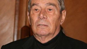 Mitică Popescu a fost externat, după ce a ajuns de urgență la spital! Care este starea de sănătate a actorului