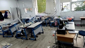 Ce se întâmplă cu elevii de la liceul din Rahova, după explozia devastatoare! Autoritățile caută soluții în criză