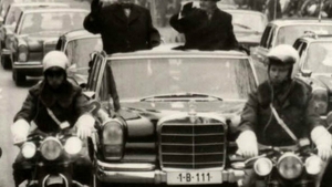 GALERIE FOTO! Maşinile lui Nicolae Ceauşescu. Uite ce bijuterii avea în parcul auto 