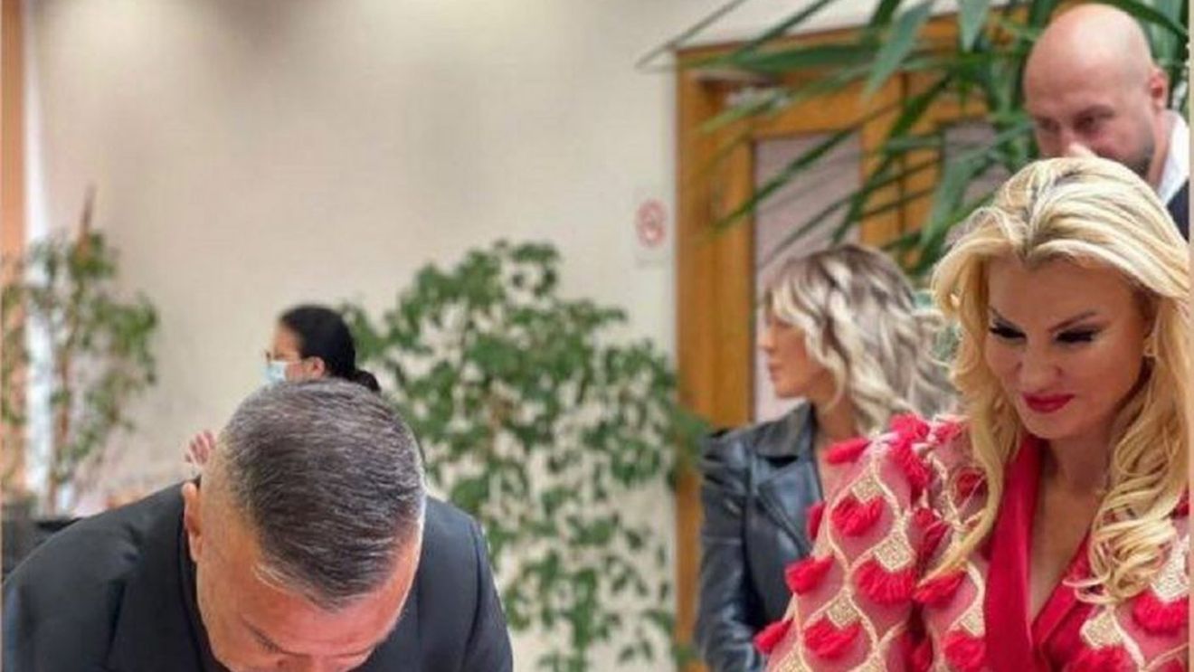 Din amantă a făcut-o soție! Daniel Pancu s-a căsătorit cu Andra Teodorescu, femeia pentru care a divorțat, după 22 ani de căsătorie